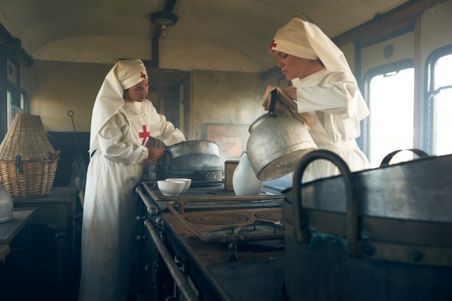 Portfolio progetto personale dedicato a ritratti storici. Due infermiere della Croce Rossa periodo Prima Guerra Mondiale, lavorano nel vagone cucina di un treno risalente all'epoca, cu cui sono state girate scene dal film Il Paziente Inglese.