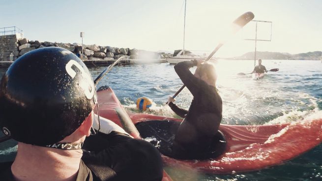 Kayak Polo in Lerici. Action sports image shot in Lerici, La Spezia, by portrait, advertising, editorial, sports photographer David Umberto Zappa.Two Kayak Polo athletes photographed while contending the ball. Action image close-up thanks to GoPro Fusion photography VR action-camera placed onto the players life vest. Immagine di Canoa Polo scattata a Lerici, La Spezia, dal fotografo commerciale, pubblicitario, ritrattista, editoriale, sportivo David Umberto Zappa. L'immagine presenta due giocatori ripresi nel pieno dell'azione sportiva ed in primo piano grazia alla action-cam GoPro Fusione posizionata nel salvagente del giocatore in primo piano.