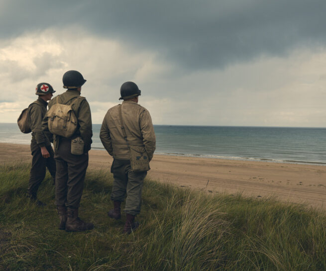 Portrait of three WWII soldiers along the shores of Normandy - Utah beach - ritratto di soldato lungo le spiagge della Normandia