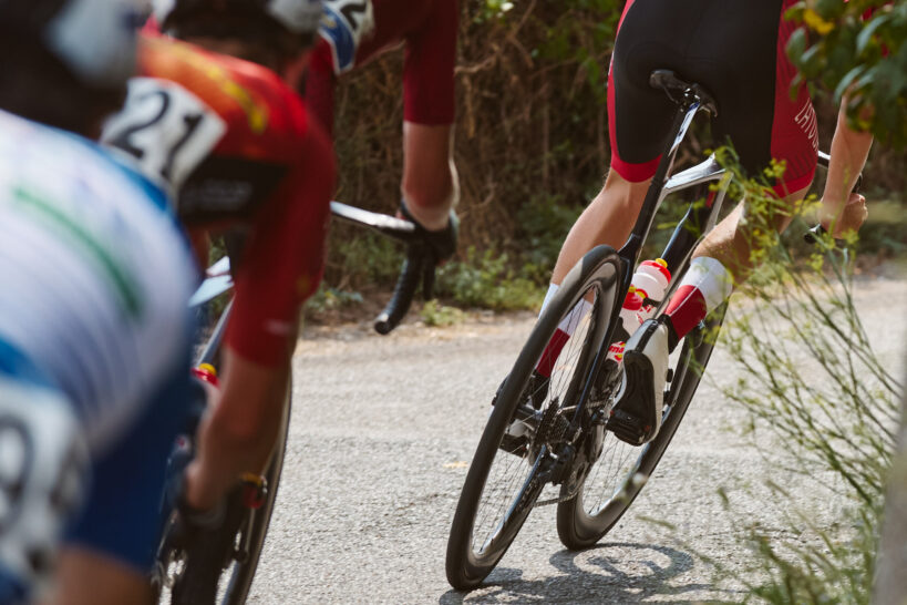 48 Giro della Lunigiana - ciclista scattato dalla moto di Cesare Bugliani durante la tappa di Sestri Levante - Bolano. Fotografo duzimage, fotografo commerciale Provincia di La Spezia. Fotografo ufficiale Giro della Lunigiana